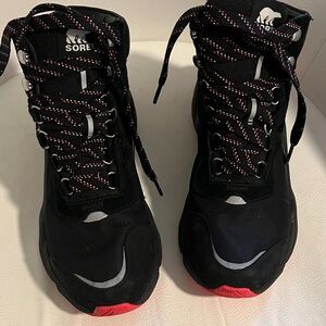 LIKE NEW - Sorel Kinetic Rngd Caribu Black and Red Outdoor Boots